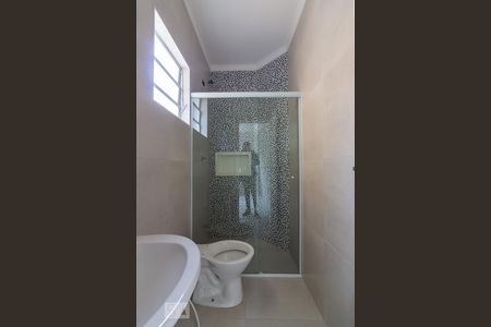 Banheiro de casa para alugar com 1 quarto, 47m² em Km 18, Osasco