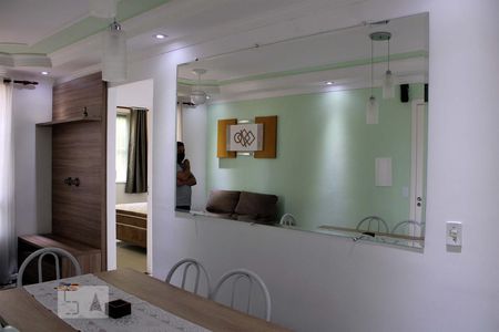 Sala de apartamento para alugar com 2 quartos, 42m² em Jardim São José, Campinas
