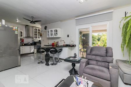 Sala de casa para alugar com 3 quartos, 268m² em Vila Nova, Porto Alegre