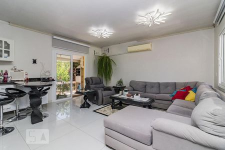 Sala de casa à venda com 3 quartos, 268m² em Vila Nova, Porto Alegre