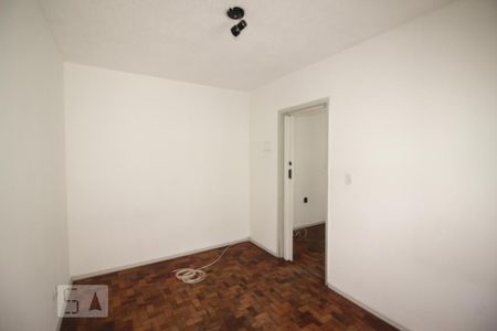 Quarto de apartamento para alugar com 1 quarto, 34m² em Rubem Berta, Porto Alegre