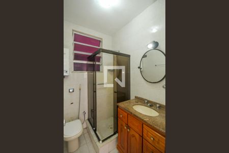 Banheiro de apartamento para alugar com 1 quarto, 52m² em Copacabana, Rio de Janeiro