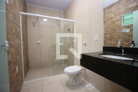 Banheiro da Suíte de casa para alugar com 2 quartos, 170m² em Setor Habitacional Samambaia (taguatinga), Brasília