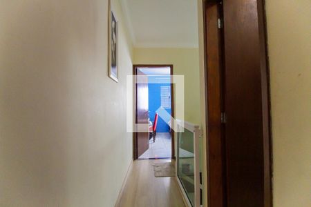 Corredor de casa para alugar com 2 quartos, 69m² em Vila Verde, São Paulo