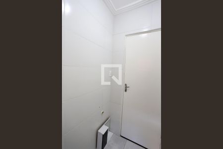 Banheiro de casa para alugar com 1 quarto, 32m² em Vila Nhocune, São Paulo
