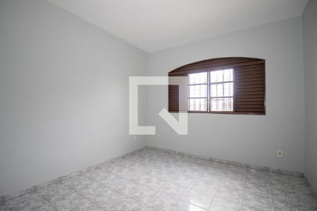 Quarto 1 de casa para alugar com 3 quartos, 140m² em  Recanto das Emas, Brasília
