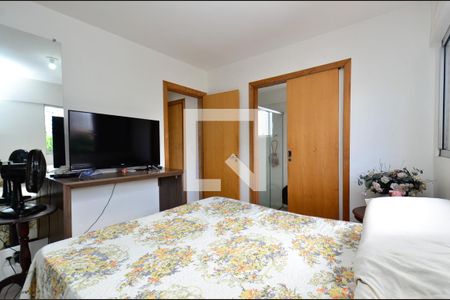 Quarto 1   de apartamento à venda com 2 quartos, 124m² em Sagrada Família, Belo Horizonte