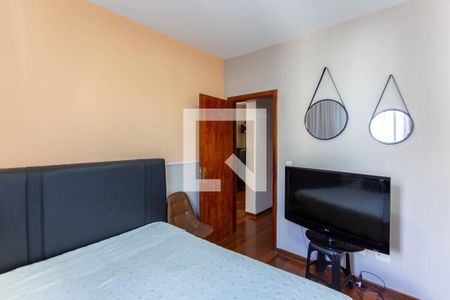Quarto 1 de apartamento para alugar com 2 quartos, 85m² em Buritis, Belo Horizonte