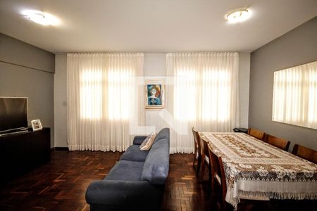 Apartamento para alugar com 4 quartos, 168m² em Santo Antônio, Belo Horizonte