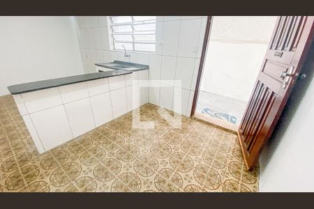 Sala - Cozinha de casa para alugar com 1 quarto, 35m² em Vila Suica, Santo André