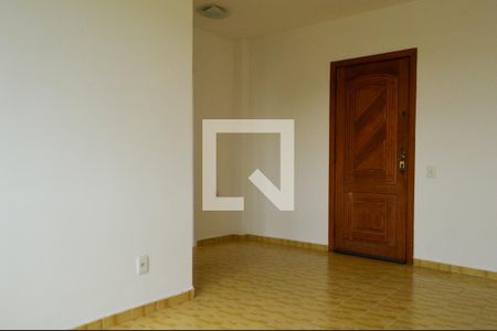 Sala de apartamento para alugar com 1 quarto, 43m² em Pechincha, Rio de Janeiro