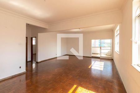 Apartamento para alugar com 4 quartos, 190m² em Santo Antônio, Belo Horizonte