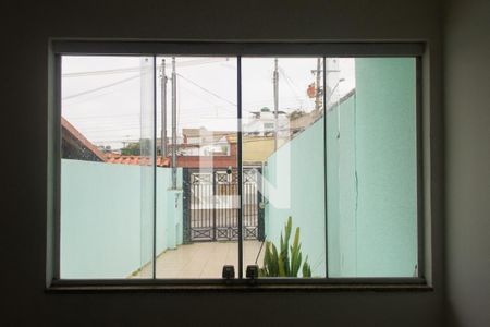 Sala - vista de casa para alugar com 2 quartos, 88m² em Jardim Eliane, São Paulo