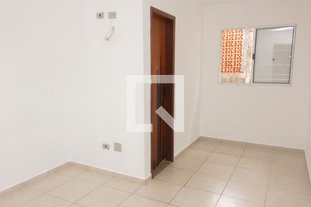 Quarto 1 (suíte) de casa para alugar com 2 quartos, 88m² em Jardim Eliane, São Paulo