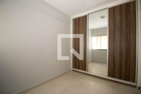 Quarto 2 de apartamento para alugar com 2 quartos, 48m² em Setor Habitacional Vicente Pires, Brasília