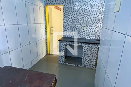cozinha e area de serviço de casa para alugar com 1 quarto, 28m² em Taquara, Rio de Janeiro